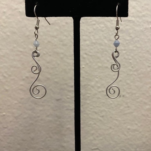 Earrings - Picture 2 of 4